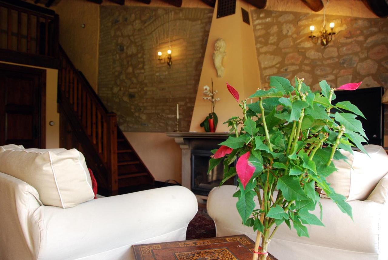 Castell De Riudabella Apartment Vimbodi I Poblet Exterior photo